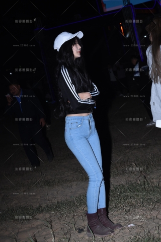 【咔喳赛帖】夜色中的牛仔佳人