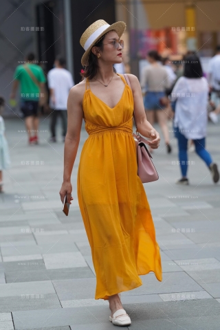 亮眼黄裙