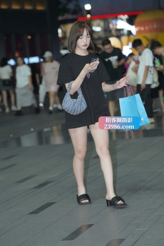 妹纸那水嫩的肌肤~