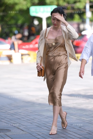 【街拍之魂赛帖】好大的风