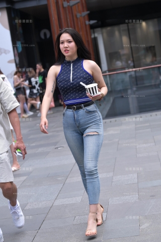 【视觉冲击赛贴】二楼的偶遇紧牛小姐姐