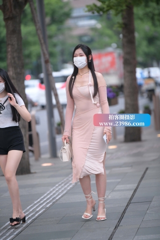 街拍韵味朲槭，美zu