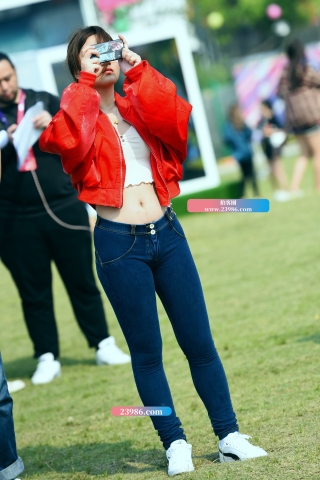 【咔喳赛贴】红衣牛仔