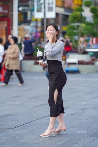 小妹这臀有些出众