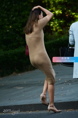 咔喳赛47 紧身长裙高跟少妇（15p）