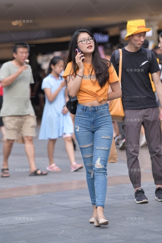 【视觉冲击赛贴】天街de紧牛小姐姐