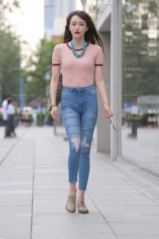 【红石赛贴】性感长腿牛仔裤美女