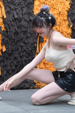 满分美腿小妞！