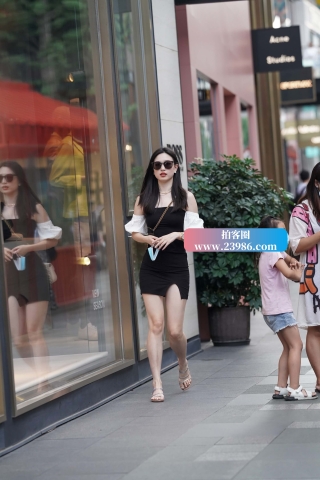 黑色超短裙女神