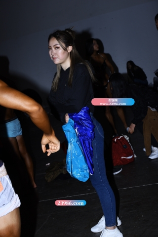 【咔喳赛贴】紧身牛仔