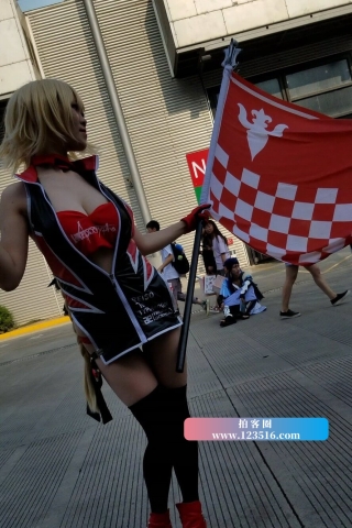 4K - 漫展cos小妹 [792 MB/MP4]（视频版）