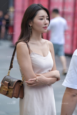 【补档】甜美，吊带裙美女