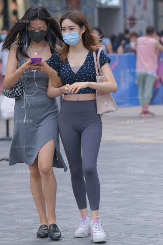 【红石赛帖】灰色紧身美女