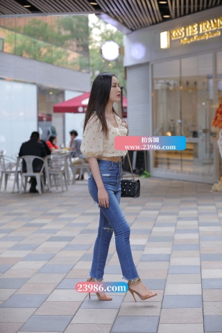 【视觉冲击赛贴】紧牛翘臀，细高跟小姐姐