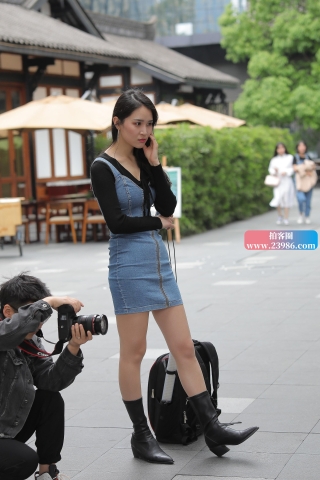 小姐姐工作拍摄很开心呀