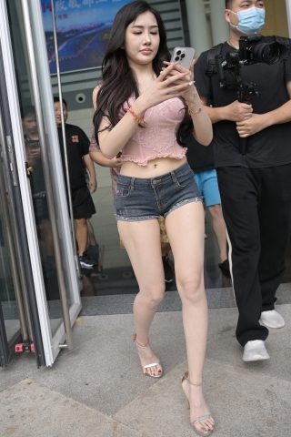 紧致小热裤【原图+视频】