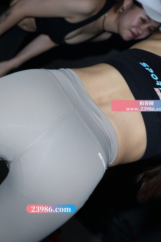 完美线条的运动美女