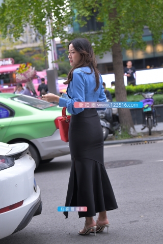 【街拍之魂赛帖】这裙子有点迈不开腿