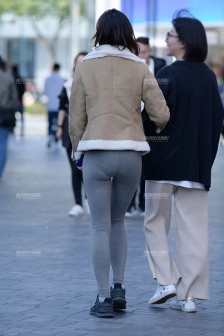 第1591篇★逛街紧身美女★