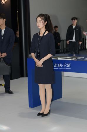 我爱马尾辫女孩儿