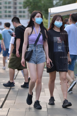 性感迷人的热裤Y Y 女孩