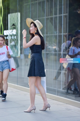 搭讪街拍黑色裙知性美女