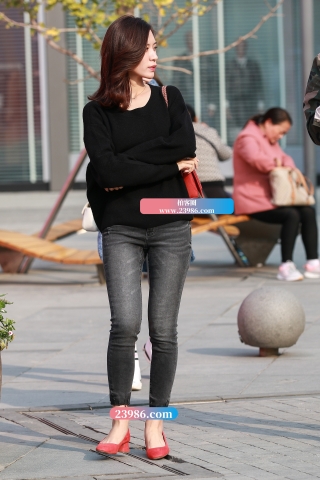 【小默赛帖】第1316篇★牛仔气质美女★