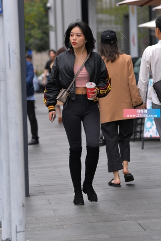 妹子这紧牛圆臀，算满分了吗