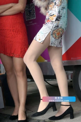 4K - 性感身材街拍丝袜旗袍大美女 [1.09 GB/MP4]（视频版）