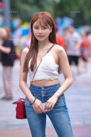 【视觉冲击赛贴】搭讪露腰紧牛小姐姐