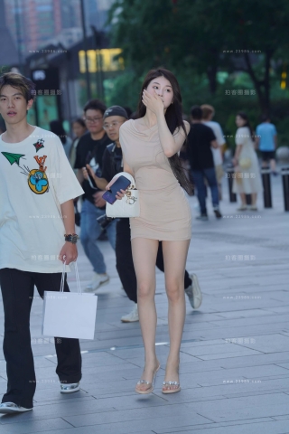 街拍短裙美腿美女 【图片➕视频】