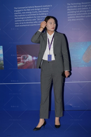 西装外套长裤销售顾问