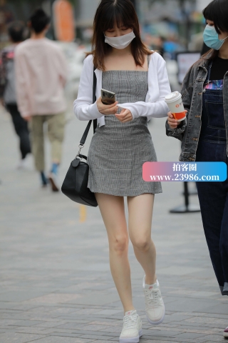 街拍灰色群小美眉