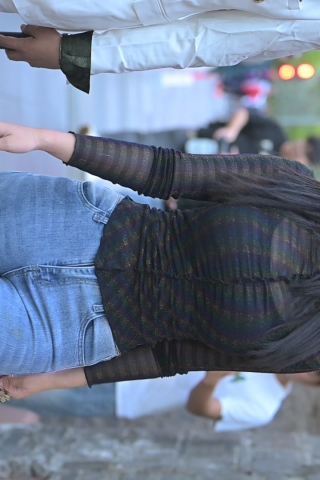 紧致牛仔裤高清视频纯享版