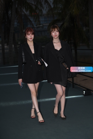 搭讪好腿姐妹花