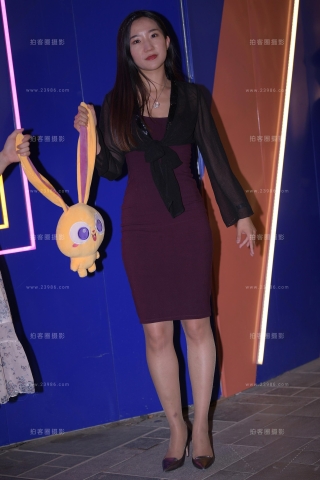 【街拍之魂赛帖】性感翘臀丝袜银色高**