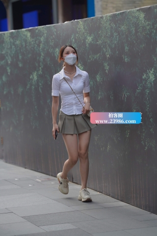 清新淡雅白衬衫小姐姐