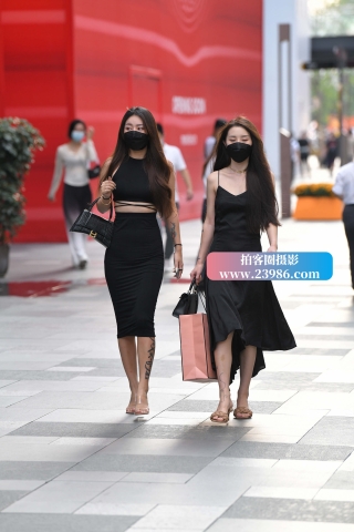 ✦街拍黑色裙姐妹✦