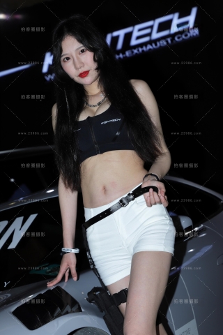 黑色抹胸 白色热裤 9