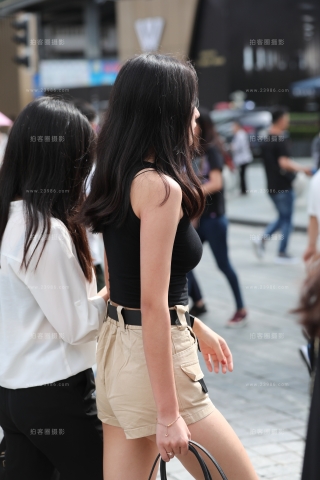 【辉辉赛贴-第二十三贴】美女侧面的紧绷弧度是我的最爱