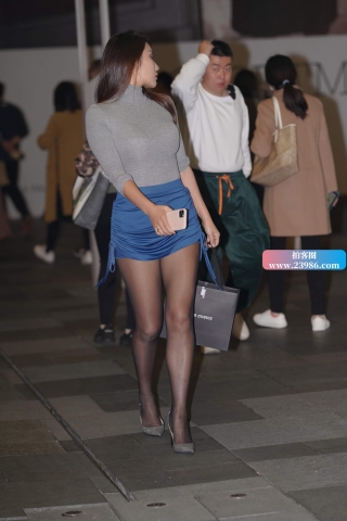 另一个版本的黑丝性感美女