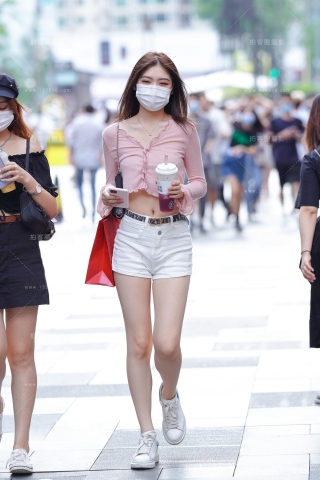 【凯恩赛贴】热裤长腿小妹