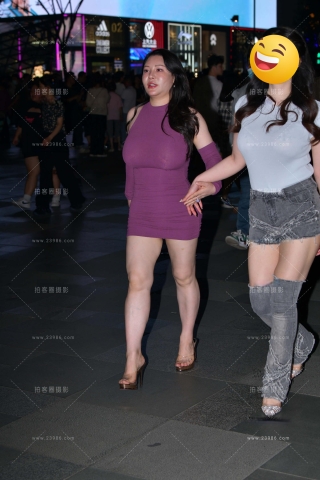 丰腴包臀裙美妇