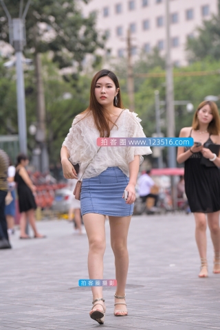 【街拍之魂赛帖】相当有气质的美女