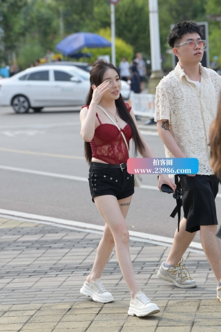 夏日街拍清凉小仙女