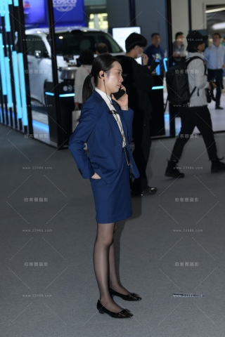 貌美如花的女同事