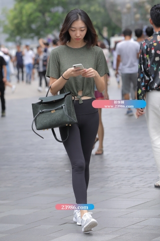 【视觉冲击赛帖】黑色健美裤，短发女孩