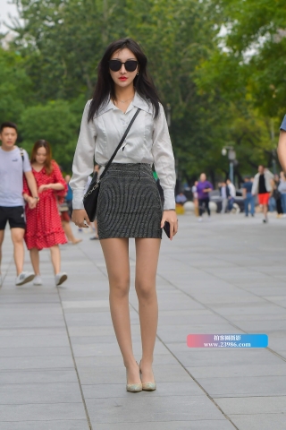 包臀裙性感高跟美女