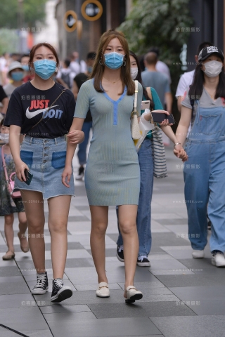 性感的包臀裙小姐姐