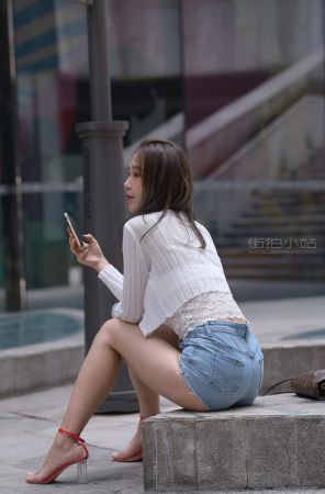 青春靓丽热裤女孩~套图+视频